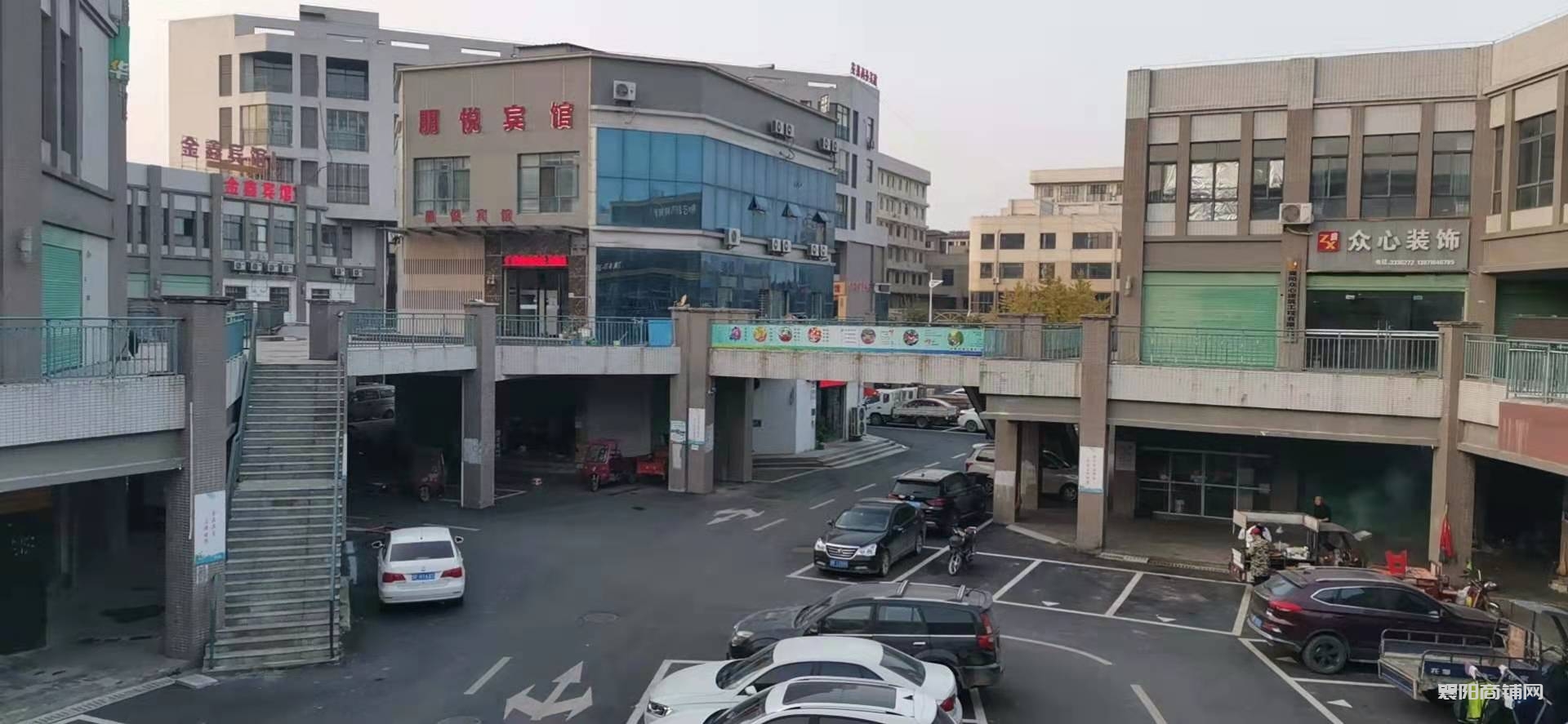 深圳工业园二三楼210平双门头店铺房东出租