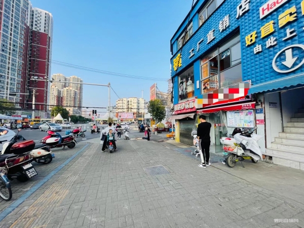 襄州一中旁金华市场路口26平小吃奶茶店转让