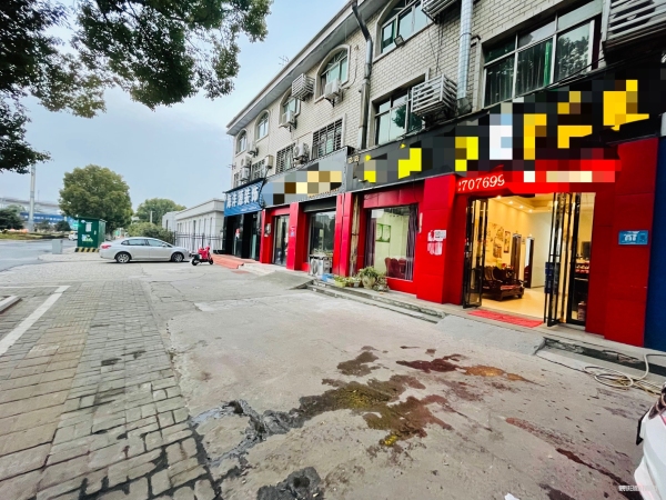 襄州交通路国税局对面350平精装修餐馆转让